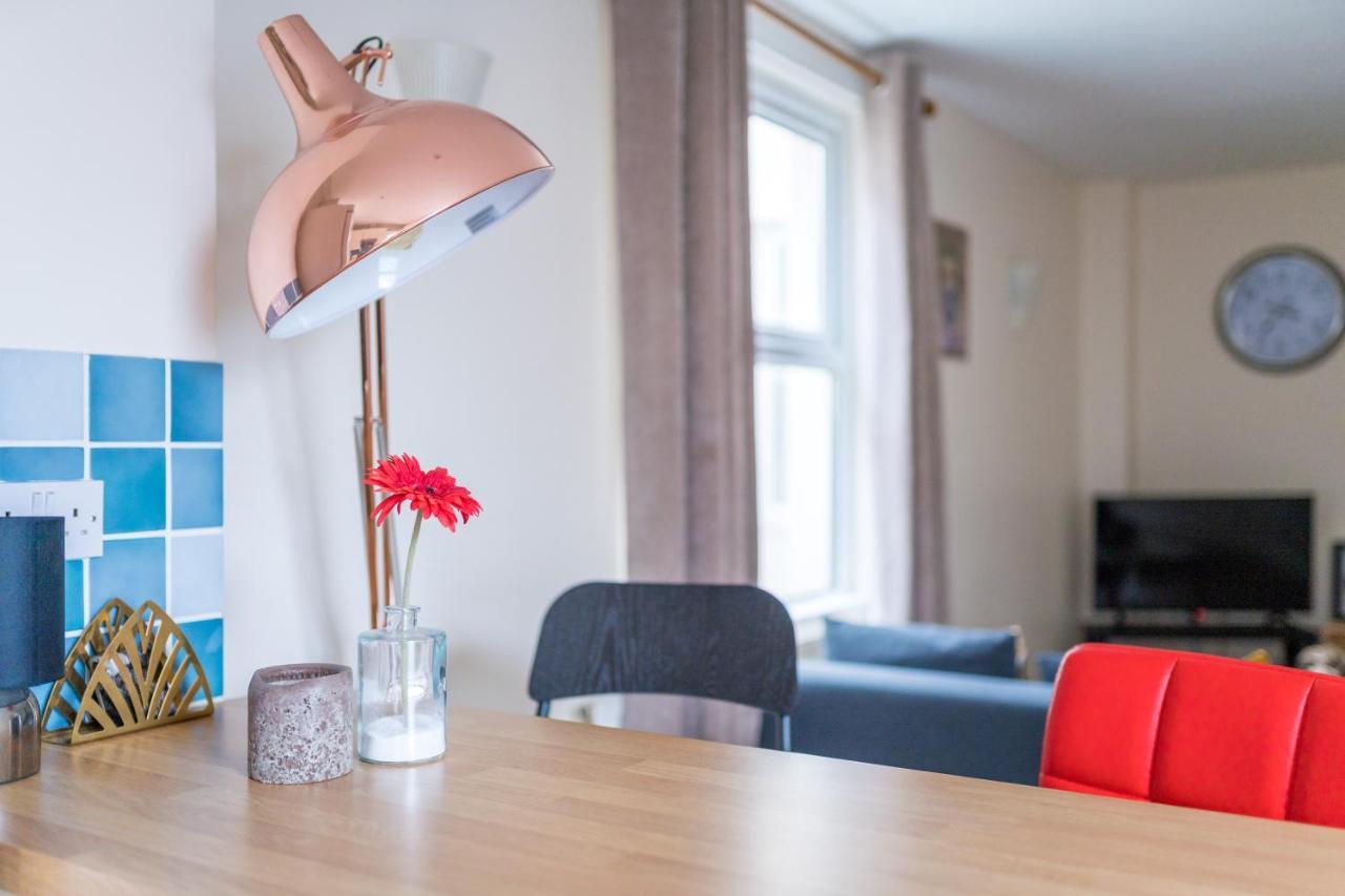 The Ella Fitzgerald - Modern 2 Bedroom Apartment, Super Close To City Centre Cardiff Buitenkant foto