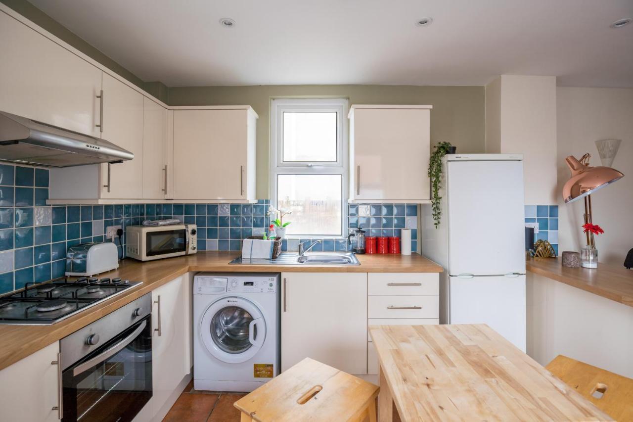The Ella Fitzgerald - Modern 2 Bedroom Apartment, Super Close To City Centre Cardiff Buitenkant foto