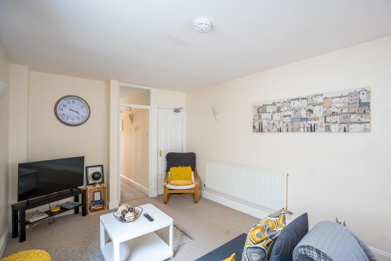 The Ella Fitzgerald - Modern 2 Bedroom Apartment, Super Close To City Centre Cardiff Buitenkant foto